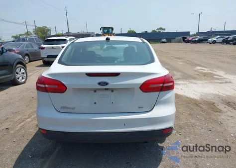 2016 Ford Focus Se z USA, uszkodzony, nr VIN 1FADP3F25GL348981